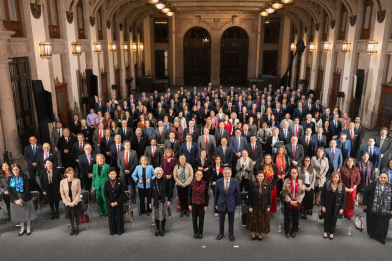 financiero-sheinbaum-acuerdos-estados-unidos-embajadores-deportaciones-masivas