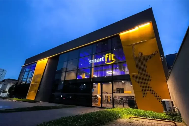Un ataque armado dentro del gimnasio Smart Fit ubicado en Plaza Andares, dejó como saldo dos personas fallecidas.