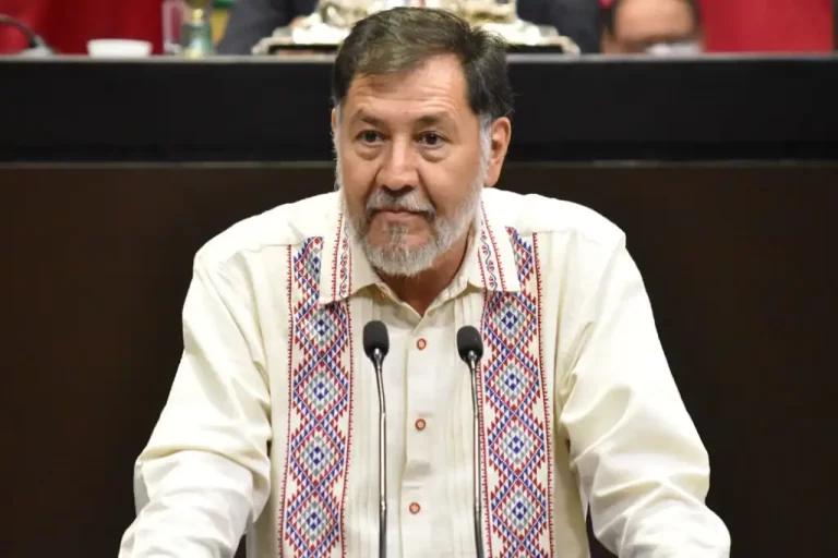 El presidente del Senado, Gerardo Fernández Noroña, respondió a las críticas por su viaje a Estrasburgo, Francia, para asistir a la Reunión de Presidentes de Parlamentos de Europa, defendiendo que él mismo costeó parte del boleto y negó haber viajado en primera clase.